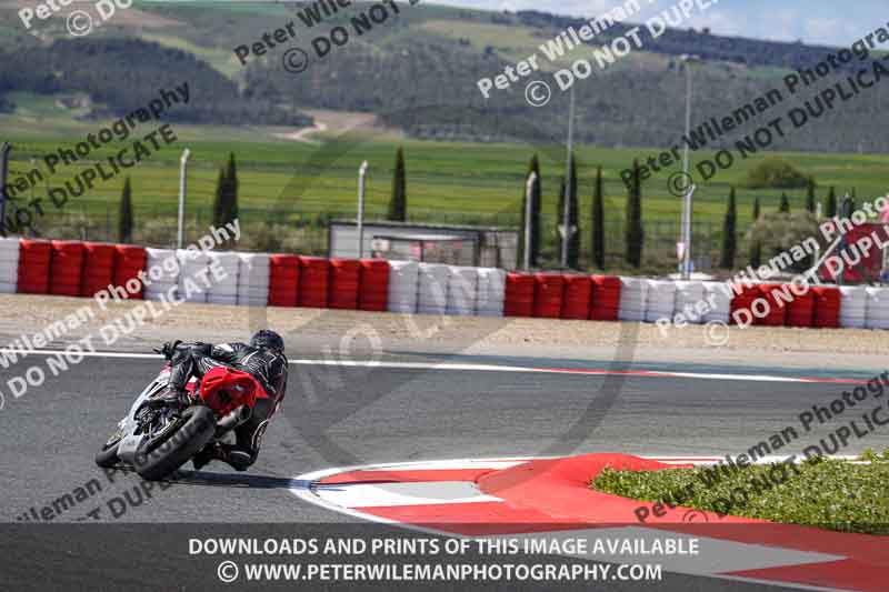 cadwell no limits trackday;cadwell park;cadwell park photographs;cadwell trackday photographs;enduro digital images;event digital images;eventdigitalimages;navarra;no limits trackdays;peter wileman photography;racing digital images;trackday digital images;trackday photos